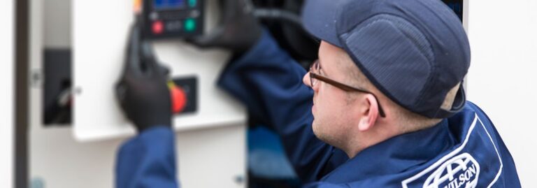 Mantenimiento de grupos electrógenos en Ecuador – SDMEL